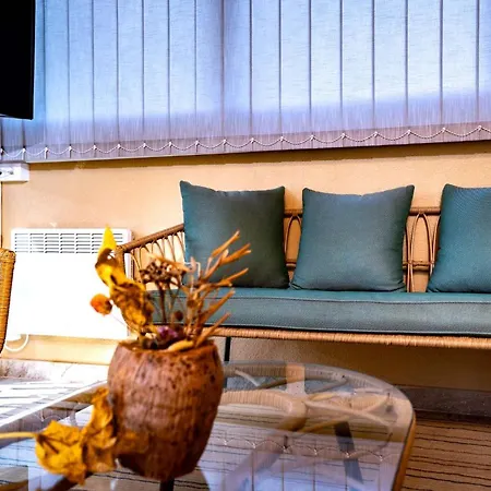 House Olive Tree Holiday home Mundanije