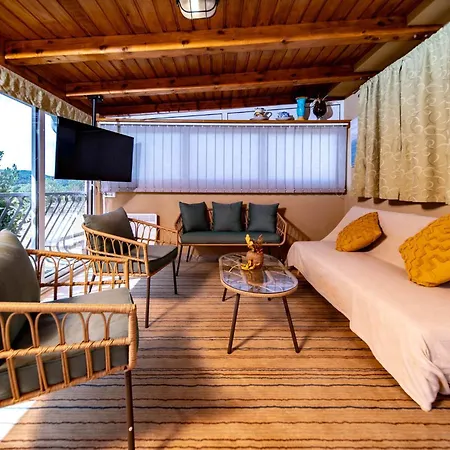 House Olive Tree * Mundanije