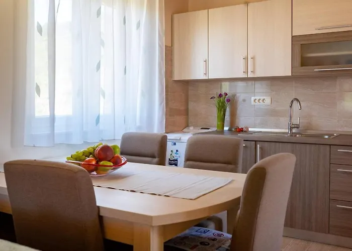 Дом отдыха House Olive Tree Mundanije