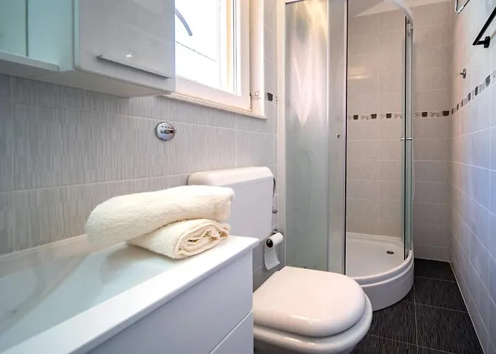 Holiday home House Olive Tree Mundanije